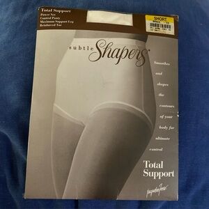 Subtle Shapers-Jaqueline Ferrar NIP/VTG Support White Panty Hose Sz Short